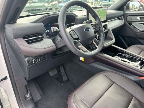 New 2026 Ford Explorer Platinum w/ LUX Leather Package image 20