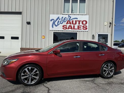 Used 2016 Nissan Altima 2.5 SR FWD image 11