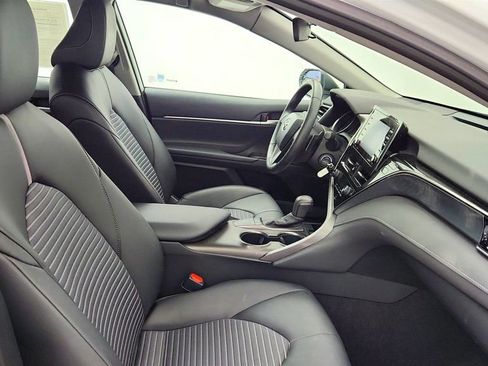 Used 2023 Toyota Camry SE FWD image 22