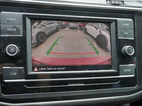 Used 2019 Volkswagen Tiguan S FWD image 8
