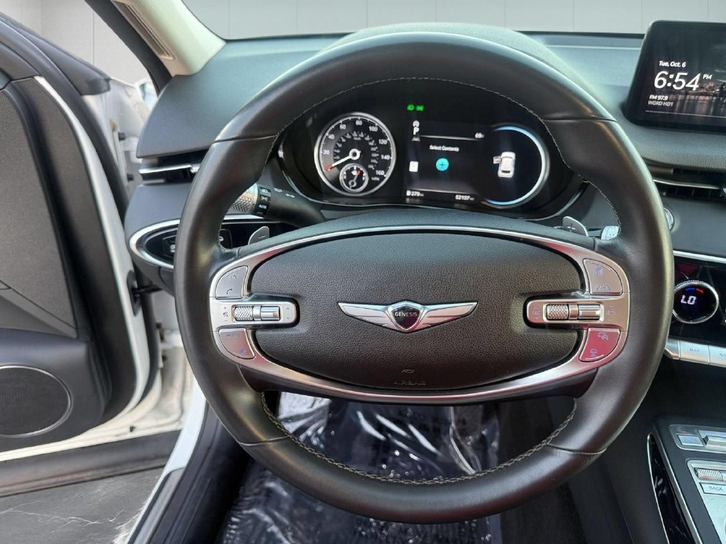Used 2025 Genesis GV70 2.5T AWD/4WD image 18