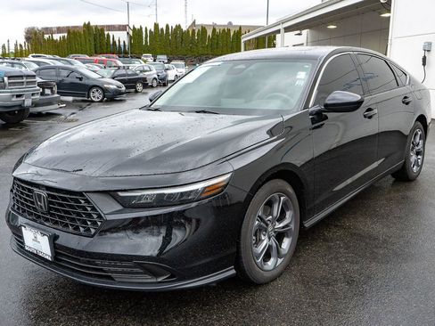 Certified 2023 Honda Accord EX image 6