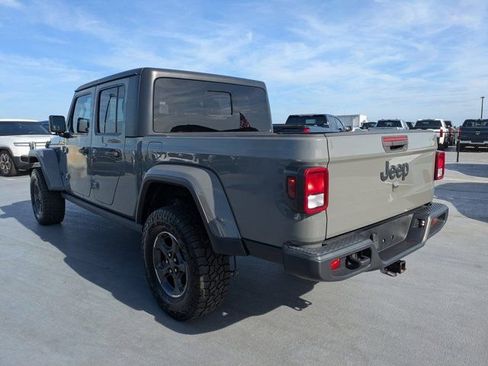 Used 2021 Jeep Gladiator Sport image 5