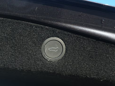 Used 2024 Tesla Model 3 Standard Range RWD image 45