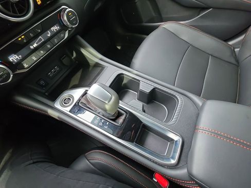 Used 2025 Nissan Sentra SR w/ SR Premium Package image 20