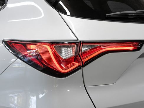 Used 2023 Acura MDX FWD w/ Technology Package image 14