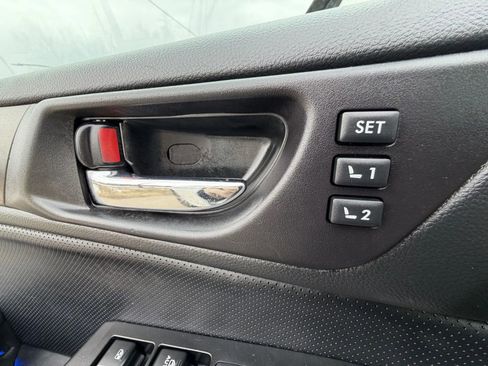 Used 2017 Subaru Outback 3.6R Limited image 22