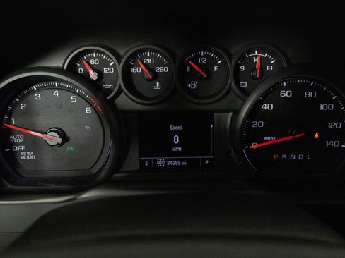 Certified 2022 Chevrolet Silverado 1500 Custom image 31