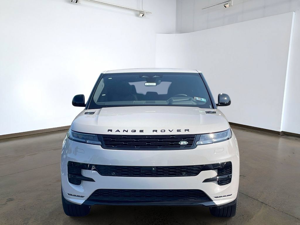 New 2026 Land Rover Range Rover Sport Dynamic SE AWD/4WD image 2