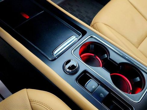 Used 2023 Lincoln Corsair Reserve w/ Equipment Group 201A image 16