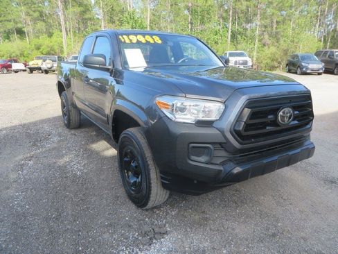 Used 2020 Toyota Tacoma SR image 4