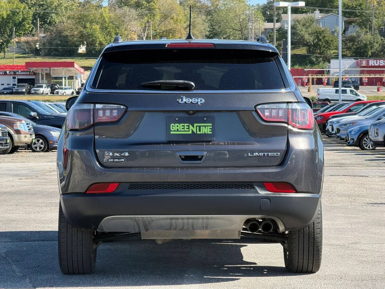 Used 2018 Jeep Compass Limited AWD/4WD image 4