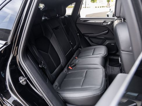 Certified 2026 Porsche Macan AWD/4WD image 40