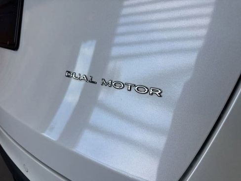 Used 2021 Tesla Model Y Long Range image 17