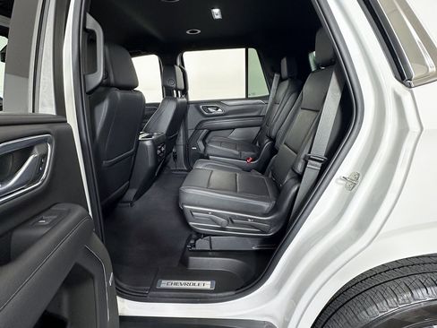 Used 2022 Chevrolet Tahoe LT w/ Luxury Package image 9