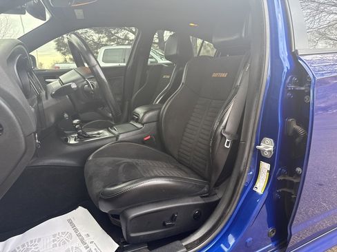 Used 2018 Dodge Charger R/T image 11