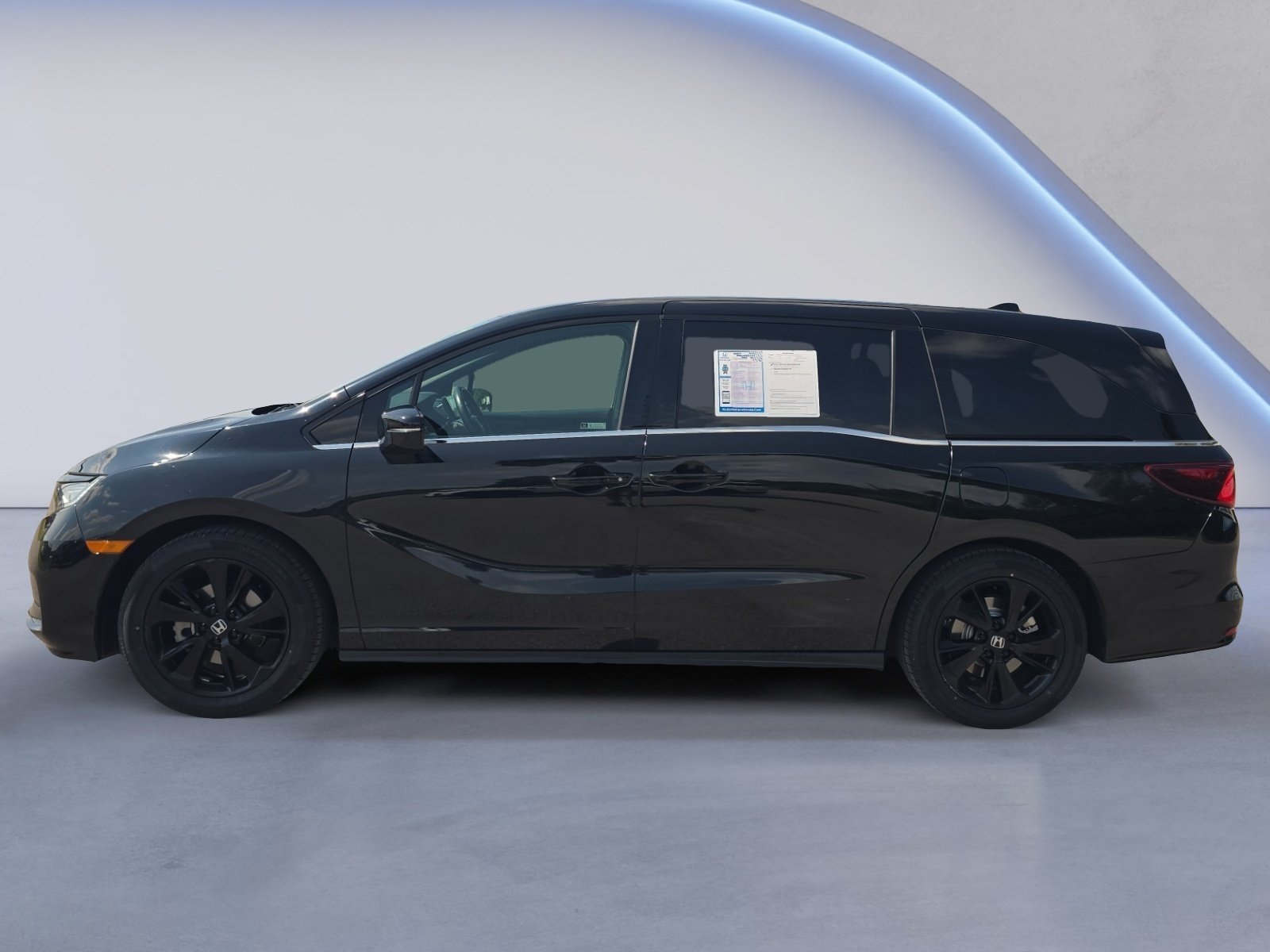 Used 2023 Honda Odyssey Sport image 2