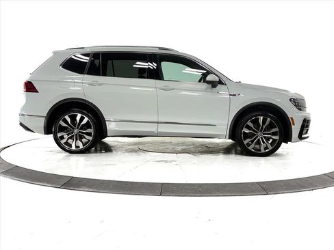 Used 2021 Volkswagen Tiguan SEL Premium R-Line image 12