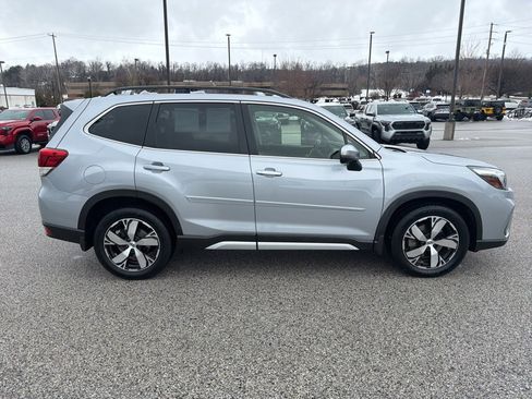 Used 2020 Subaru Forester Touring image 2