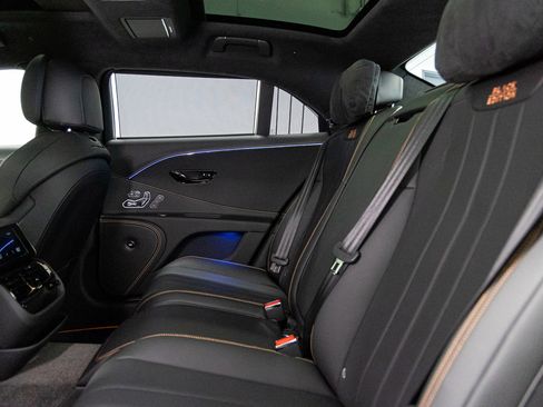 New 2025 Bentley Flying Spur Plug-In Hybrid image 35