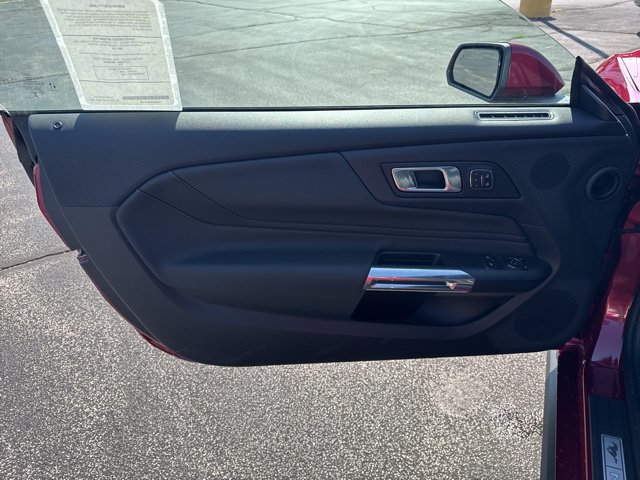 Used 2025 Ford Mustang GT Premium RWD image 23