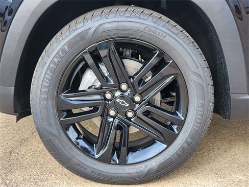 New 2026 Chevrolet Trax ACTIV w/ Sunroof Package image 8