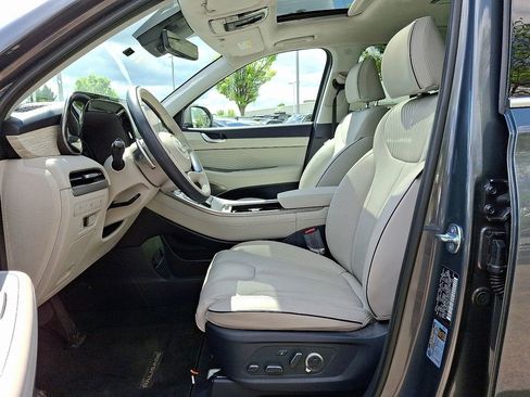 Used 2025 Hyundai Palisade Calligraphy image 12
