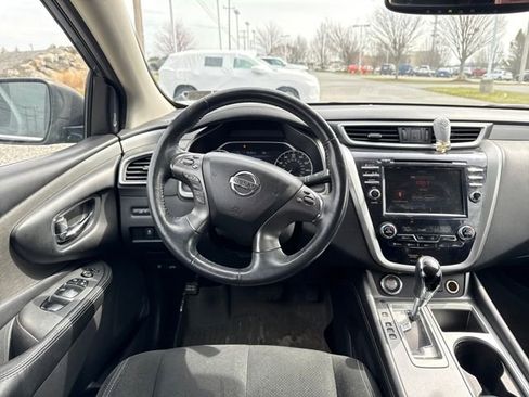 Used 2019 Nissan Murano SV AWD/4WD image 18