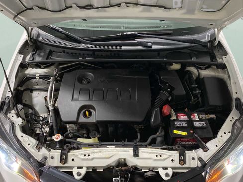 Used 2017 Toyota Corolla LE image 32