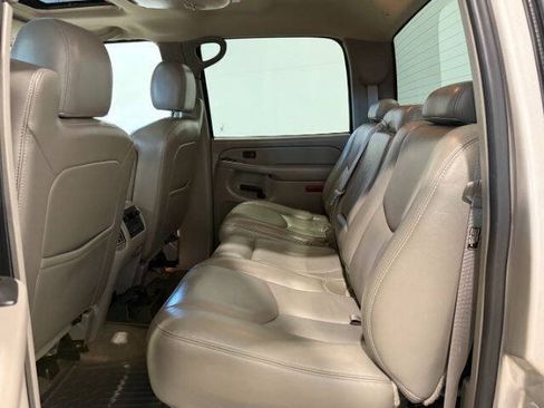 Used 2006 GMC Sierra 2500 SLE w/ Onstar Plus Package AWD/4WD image 17