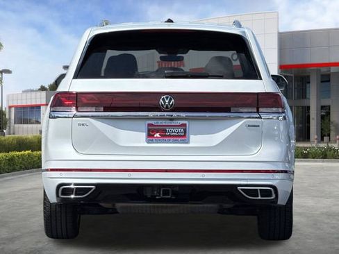 Used 2024 Volkswagen Atlas SEL Premium R-Line AWD/4WD image 5
