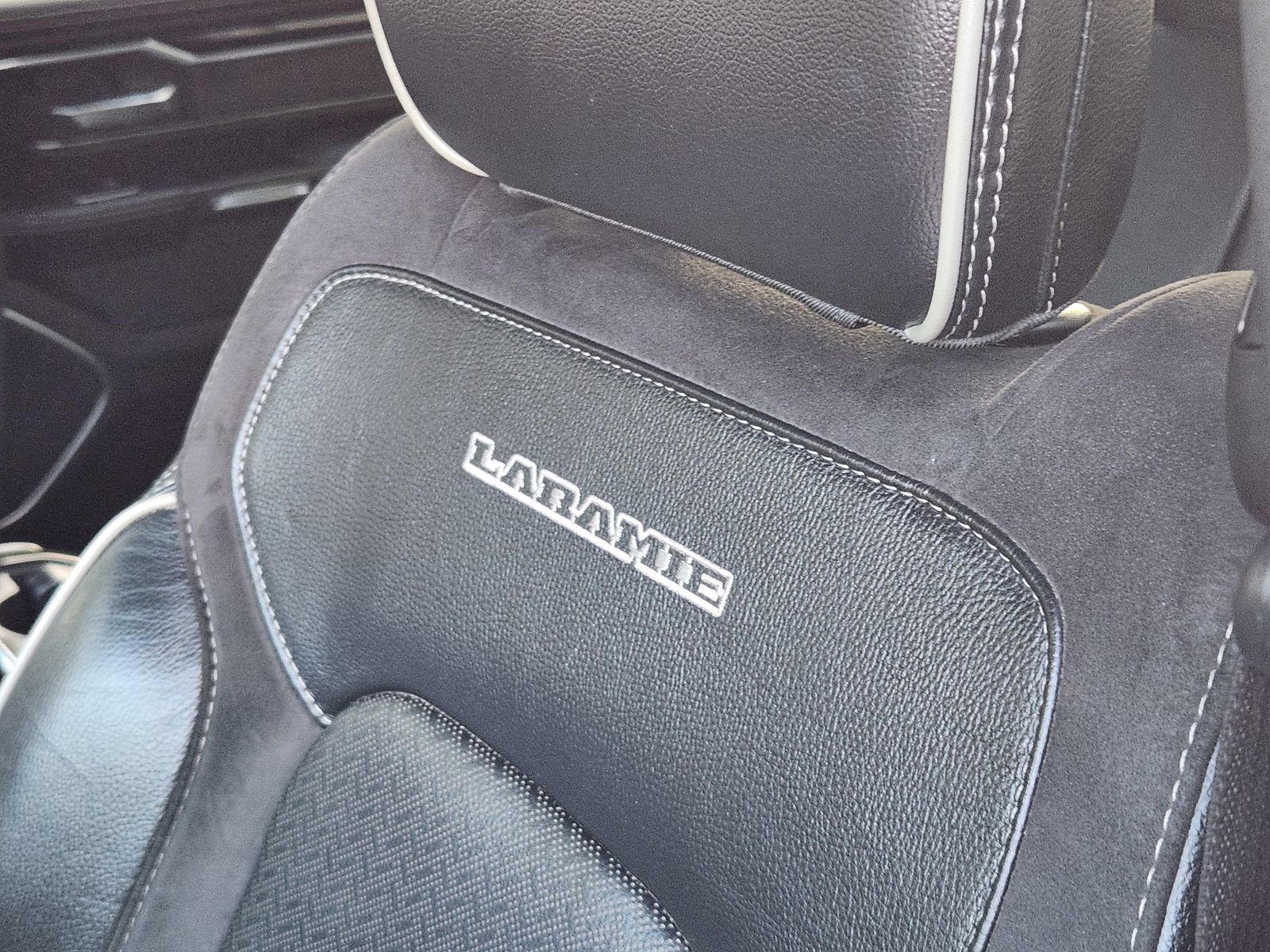 Used 2022 RAM 1500 Laramie w/ Sport Appearance Package RWD image 15