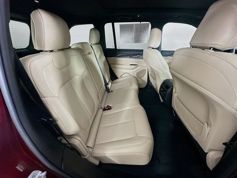 Certified 2025 Jeep Grand Cherokee Limited w/ Luxury Tech Group II AWD/4WD image 40