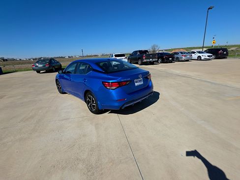 Used 2024 Nissan Sentra SV image 8