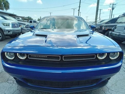 Used 2020 Dodge Challenger SXT w/ Plus Package image 3