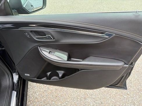 Used 2016 Chevrolet Impala LTZ w/ Enhanced Convenience Package FWD image 20