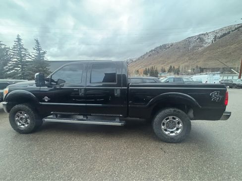 Used 2015 Ford F250 XLT w/ XLT Premium Package image 3