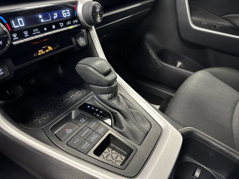 Certified 2025 Toyota RAV4 XLE AWD/4WD image 25