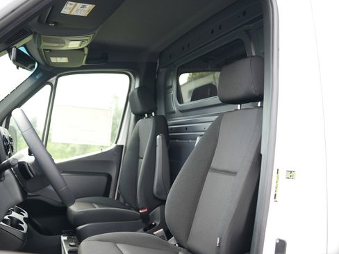 New 2025 Mercedes-Benz Sprinter 2500 image 26