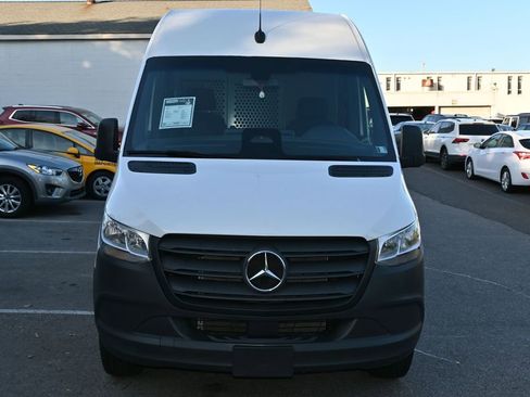 Used 2025 Mercedes-Benz Sprinter 2500 image 34