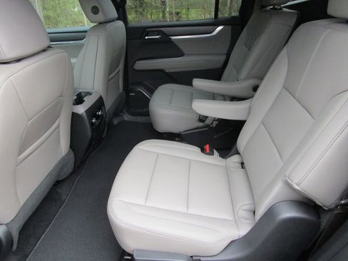 New 2026 GMC Acadia Elevation w/ Elevation Premium Package image 17