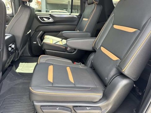 Used 2024 GMC Yukon XL AT4 w/ Technology Package image 17