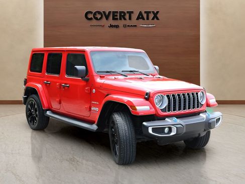 Used 2024 Jeep Wrangler Unlimited Sahara AWD/4WD image 7