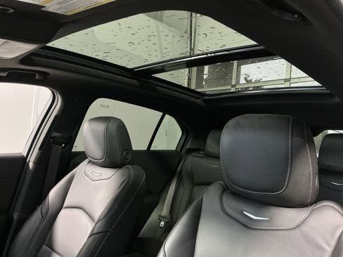 Used 2024 Cadillac XT4 Luxury w/ Cold Weather Package AWD/4WD image 24