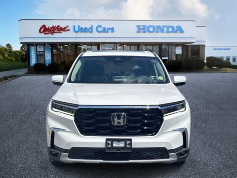 Used 2025 Honda Pilot Touring image 8