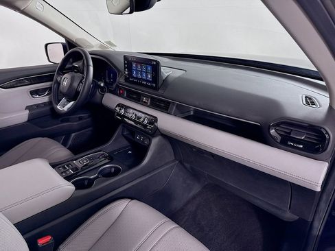 Certified 2025 Honda Pilot Elite image 30