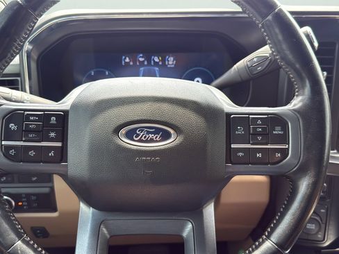 Certified 2024 Ford F450 Lariat w/ Lariat Ultimate Package AWD/4WD image 15