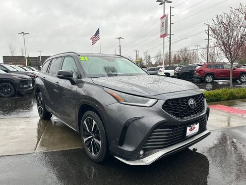 Used 2021 Toyota Highlander XSE image 7