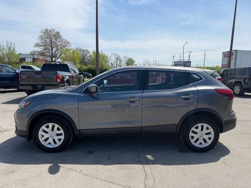 Used 2019 Nissan Rogue Sport S image 6