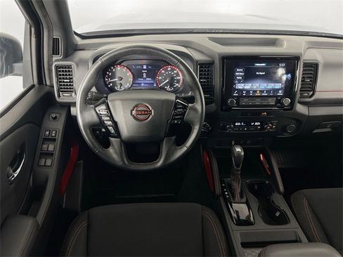 Used 2022 Nissan Frontier PRO-4X w/ Technology Package image 3